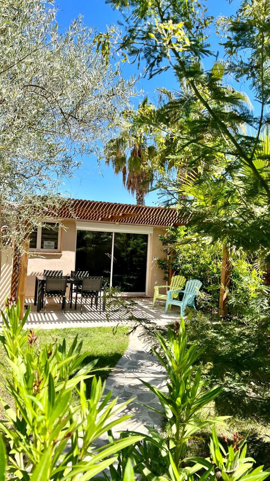 Domaine De L'aufrene Couette-café