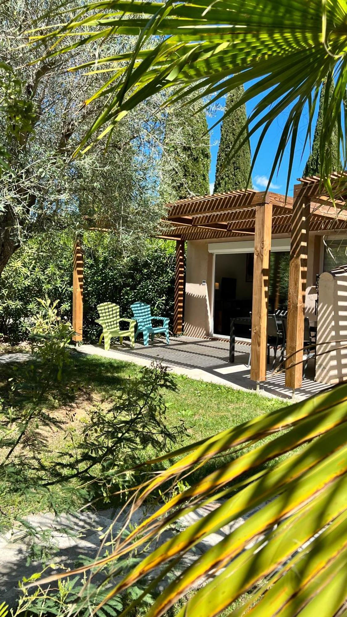 Domaine De L'aufrene Couette-café 3*